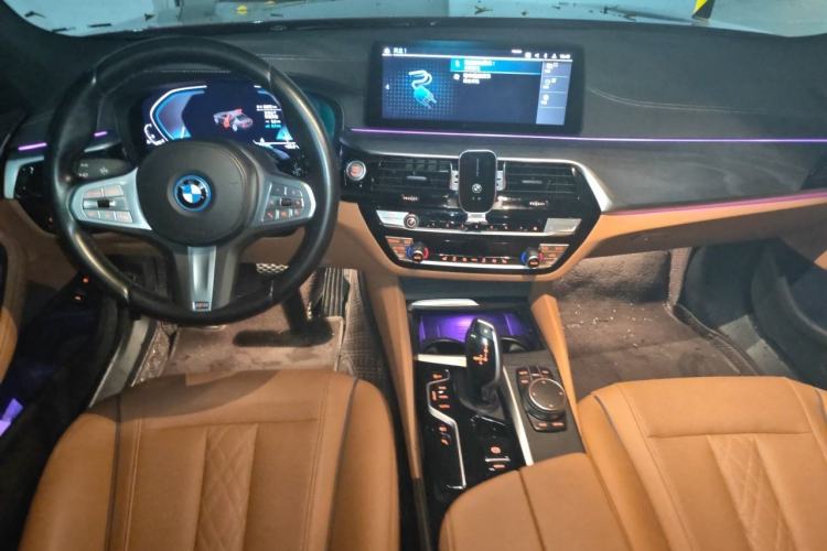 Used BMW 5 Series New Energy 2022 Second Facelift 535Le M Sport Package Center Console