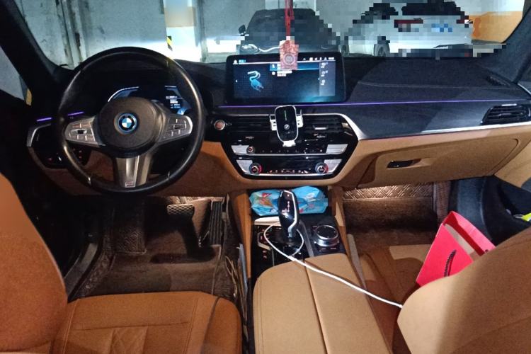 Used BMW 5 Series New Energy 2022 Second Facelift 535Le M Sport Package Center Console