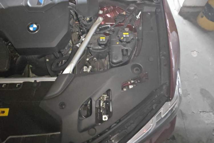 Used BMW 5 Series New Energy 2022 Second Facelift 535Le M Sport Package Engine Bay Left