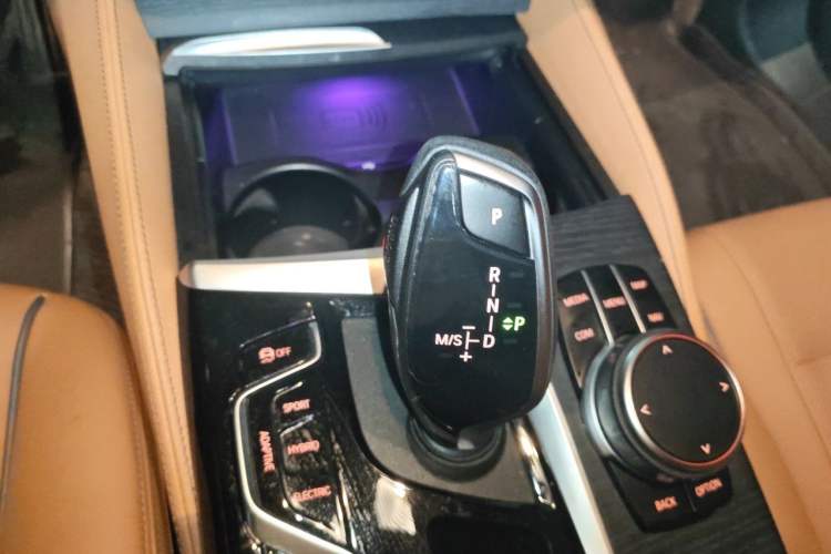 Used BMW 5 Series New Energy 2022 Second Facelift 535Le M Sport Package Gear Lever