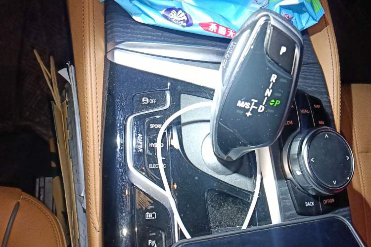 Used BMW 5 Series New Energy 2022 Second Facelift 535Le M Sport Package Gear Lever