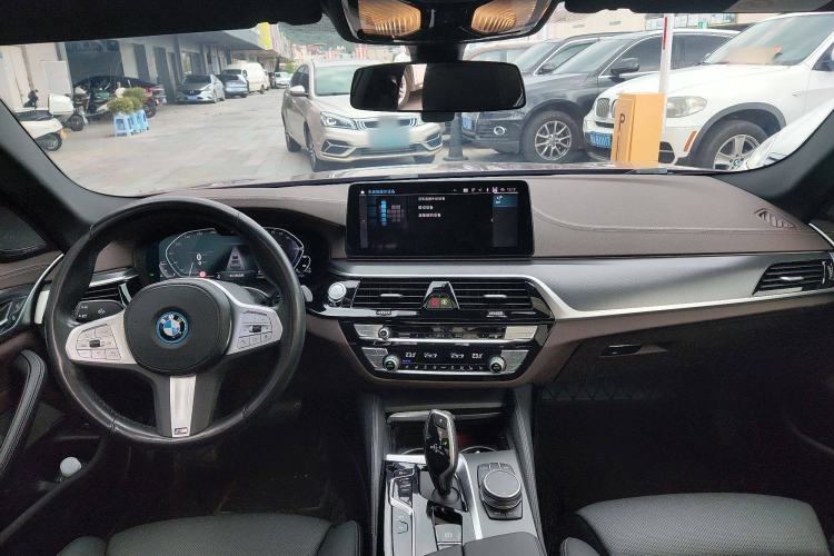 Used BMW 5 Series New Energy 2022 Revised Version 3 535Le Pioneer Edition M Sport Package Interior 1