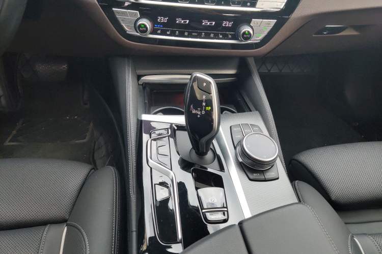 Used BMW 5 Series New Energy 2022 Revised Version 3 535Le Pioneer Edition M Sport Package Interior 4