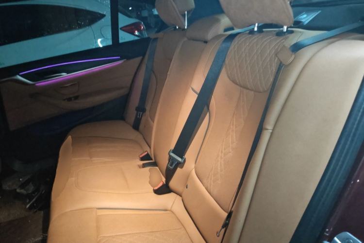 Used BMW 5 Series New Energy 2022 Second Facelift 535Le M Sport Package Left Rear Seat