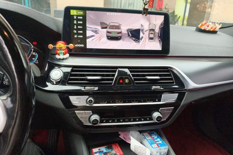Used BMW 5 Series New Energy 2022 Second Facelift 535Le Pioneer Edition M Sport Package Audio And AC Panel