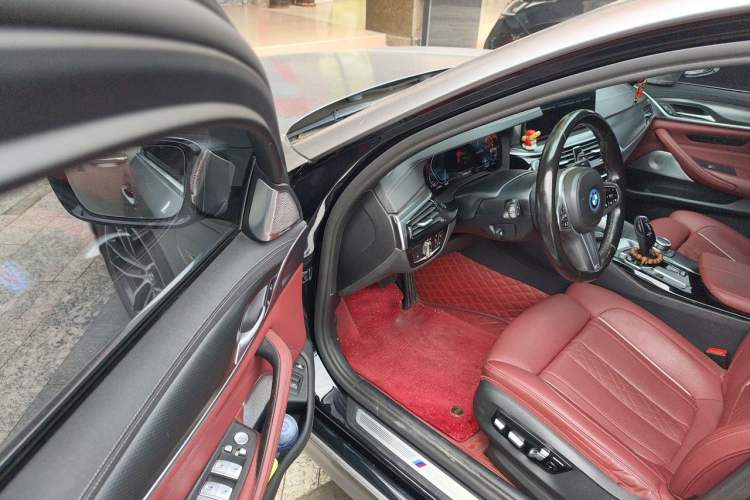 Used BMW 5 Series New Energy 2022 Second Facelift 535Le Pioneer Edition M Sport Package Driver Seat