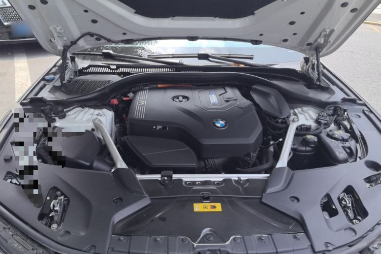 Used BMW 5 Series New Energy 2022 Second Facelift 535Le M Sport Package Engine Bay