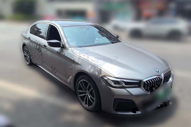 Used BMW 5 Series New Energy 2022 Second Facelift 535Le M Sport Package Front Right 45 Deg