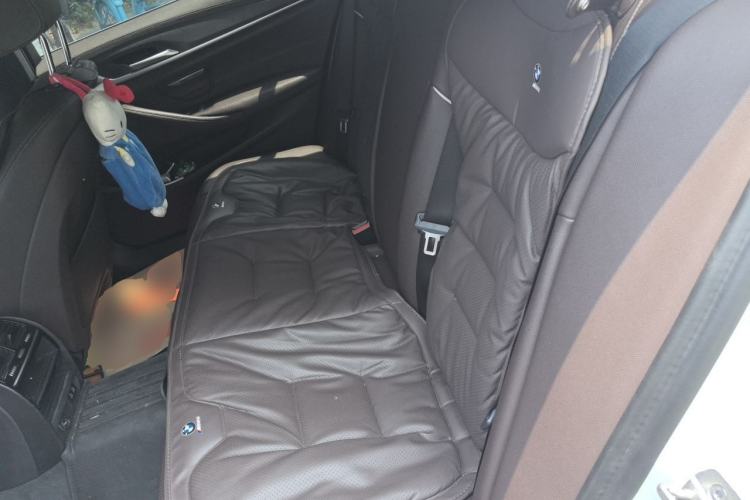 Used BMW 5 Series New Energy 2022 Second Facelift 535Le M Sport Package Left Rear Seat