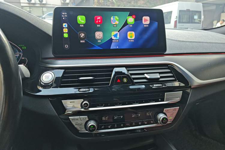 Used BMW 5 Series New Energy 2022 535Le Pioneer Edition M Sport Package Audio And AC Panel
