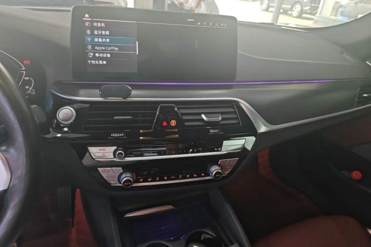 Used BMW 5 Series New Energy 2022 535Le Pioneer Edition M Sport Package Audio And AC Panel