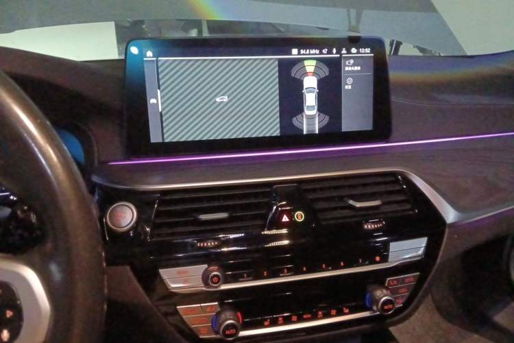 Used BMW 5 Series New Energy 2022 Restyled 535Le M Sport Package Audio And AC Panel