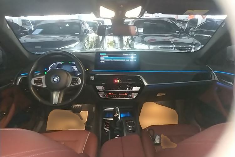 Used BMW 5 Series New Energy 2022 Restyled 535Le M Sport Package Center Console