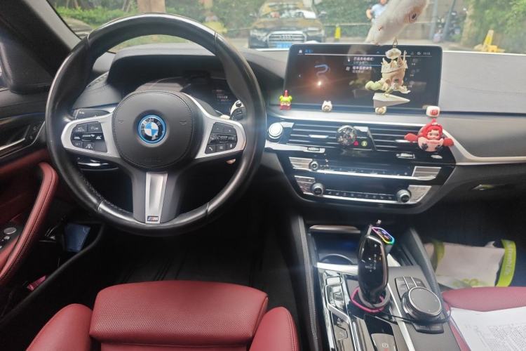 Used BMW 5 Series New Energy 2022 Second Facelift 535Le Pioneer Edition M Sport Package Center Console