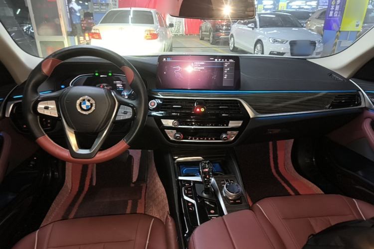 Used BMW 5 Series New Energy 2022 535Le Luxury Package Center Console