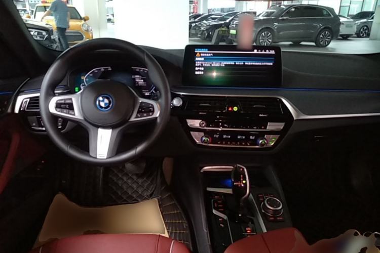 Used BMW 5 Series New Energy 2022 Restyled 535Le M Sport Package Center Console