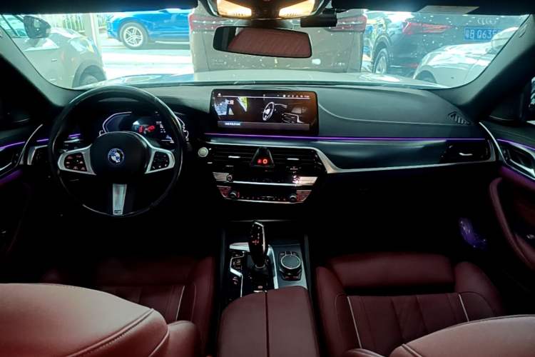 Used BMW 5 Series New Energy 2022 Second Facelift 535Le Pioneer Edition M Sport Package Center Console
