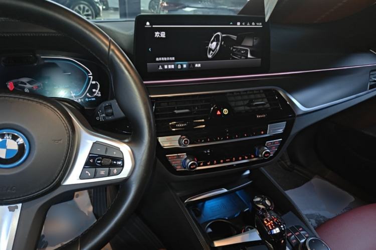 Used BMW 5 Series New Energy 2022 Second Facelift 535Le Pioneer Edition M Sport Package Center Console