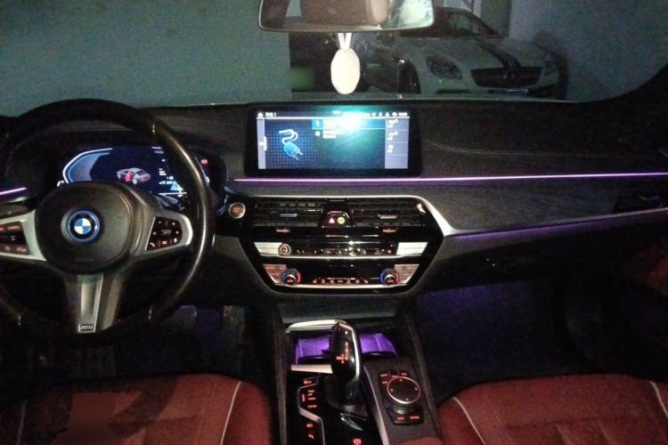 Used BMW 5 Series New Energy 2022 Restyled 535Le M Sport Package Center Console