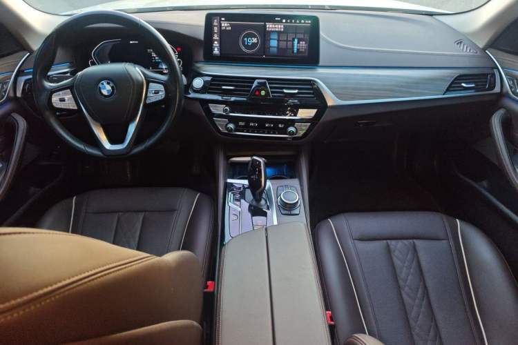 Used BMW 5 Series New Energy 2022 Updated Version 535Le Luxury Package Center Console