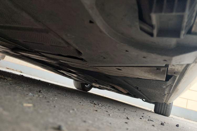 Used BMW 5 Series New Energy 2022 535Le M Sport Package Chassis Rear Right