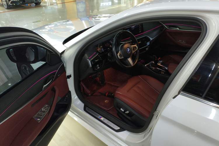 Used BMW 5 Series New Energy 2022 535Le M Sport Package Driver Seat
