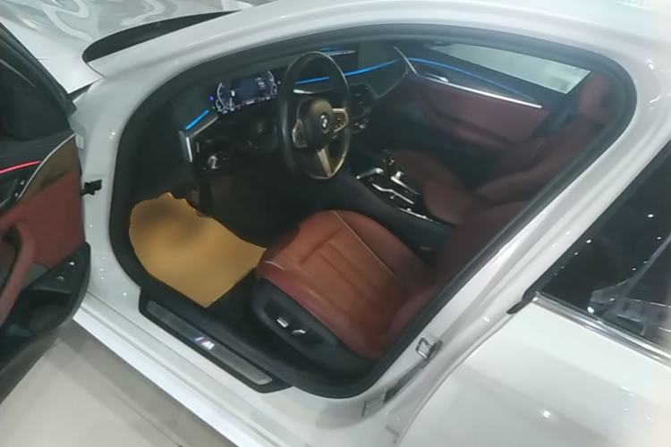 Used BMW 5 Series New Energy 2022 Restyled 535Le M Sport Package Driver Seat