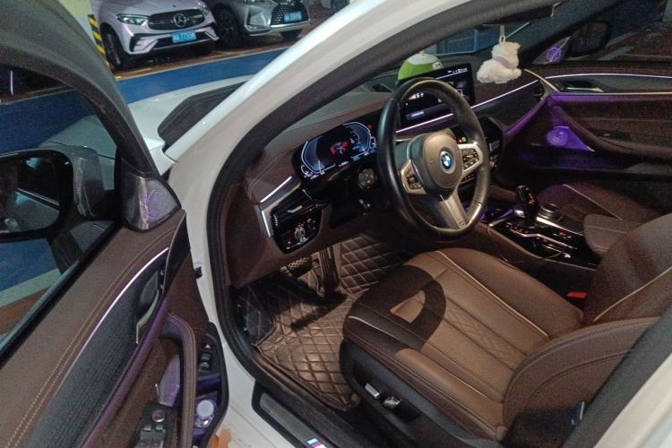 Used BMW 5 Series New Energy 2022 Restyled 535Le Pioneer Edition M Sport Package Driver Seat