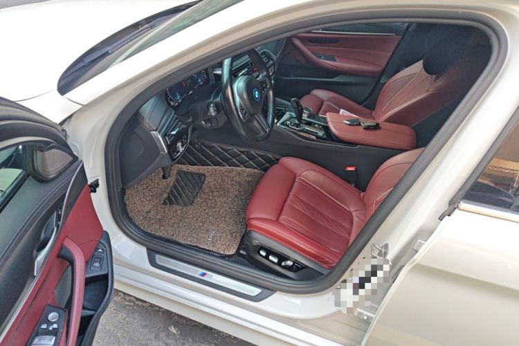 Used BMW 5 Series New Energy 2022 535Le Pioneer Edition M Sport Package Driver Seat