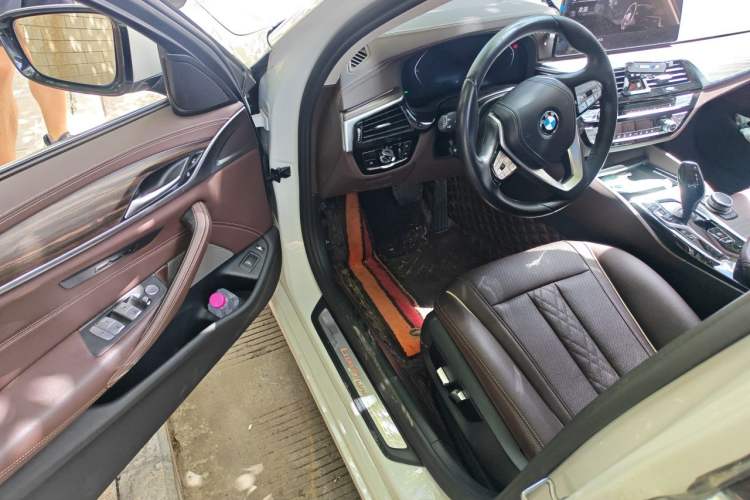 Used BMW 5 Series New Energy 2022 Restyled 535Le M Sport Package Driver Seat