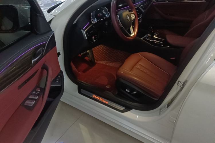 Used BMW 5 Series New Energy 2022 Restyled 535Le M Sport Package Driver Seat