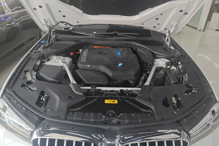 Used BMW 5 Series New Energy 2022 535Le M Sport Package Engine Bay