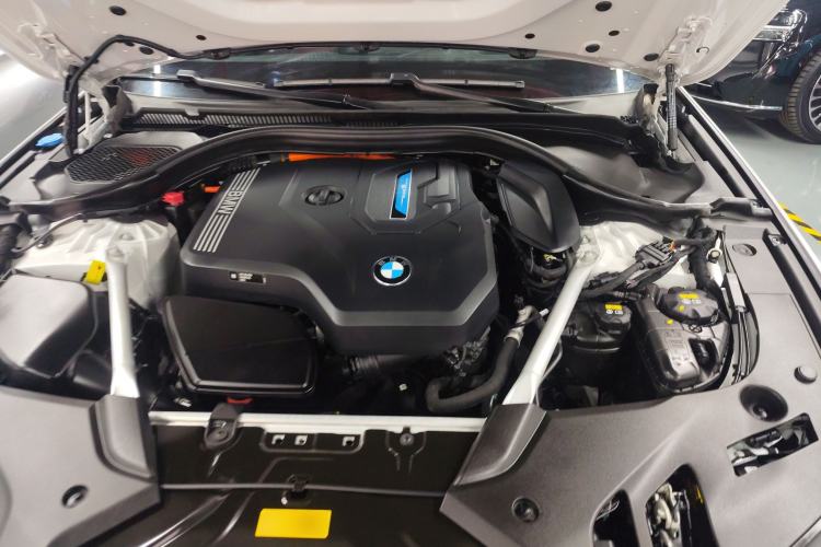 Used BMW 5 Series New Energy 2022 Second Facelift 535Le Pioneer Edition M Sport Package Engine Bay