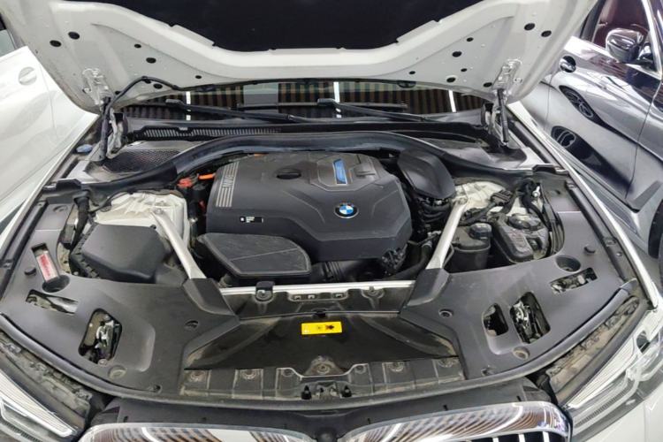 Used BMW 5 Series New Energy 2022 Restyled 535Le M Sport Package Engine Bay