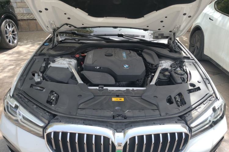 Used BMW 5 Series New Energy 2022 Updated Version 535Le Luxury Package Engine Bay