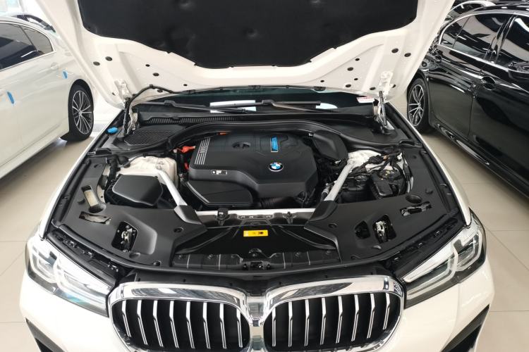 Used BMW 5 Series New Energy 2022 Second Facelift 535Le M Sport Package Engine Bay