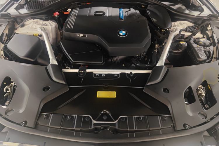 Used BMW 5 Series New Energy 2022 Updated Version 535Le Luxury Package Engine Bay