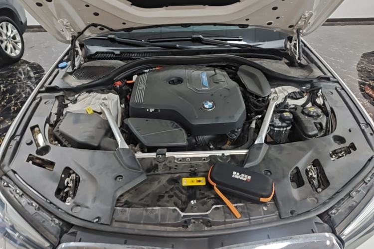 Used BMW 5 Series New Energy 2022 Restyled 535Le M Sport Package Engine Bay