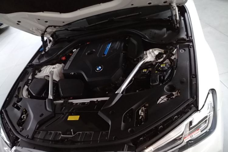 Used BMW 5 Series New Energy 2022 Restyled 535Le M Sport Package Engine Bay
