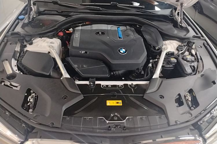 Used BMW 5 Series New Energy 2022 Updated Version 535Le Luxury Package Engine Bay