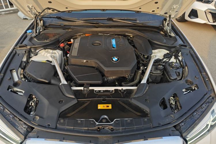 Used BMW 5 Series New Energy 2022 Second Facelift 535Le M Sport Package Engine Bay