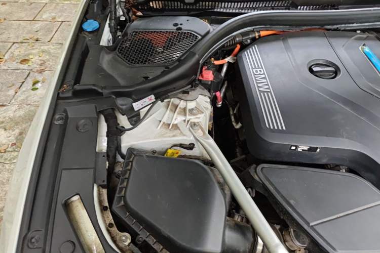 Used BMW 5 Series New Energy 2022 Second Facelift 535Le Luxury Package Engine Bay Right