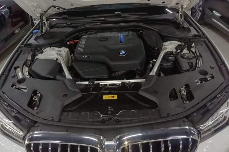 Used BMW 5 Series New Energy 2022 Restyled 535Le M Sport Package Engine Bay