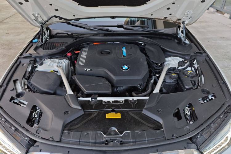 Used BMW 5 Series New Energy 2022 Restyled 535Le M Sport Package Engine Bay
