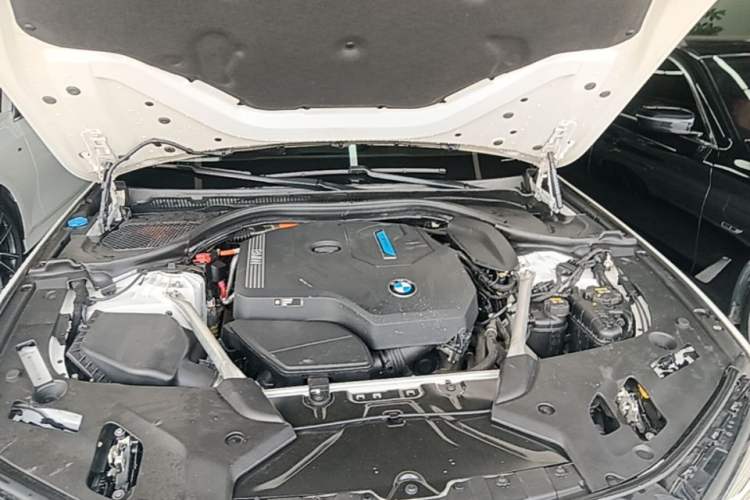Used BMW 5 Series New Energy 2022 Second Facelift 535Le Pioneer Edition M Sport Package Engine Bay