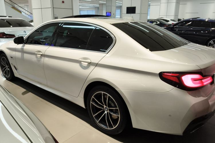 Used BMW 5 Series New Energy 2022 Second Facelift 535Le M Sport Package Exterior 2