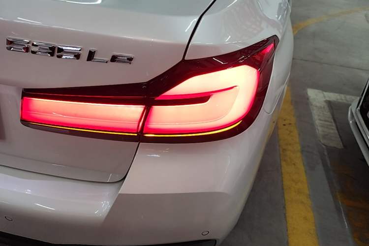 Used BMW 5 Series New Energy 2022 Second Facelift 535Le M Sport Package Exterior 3