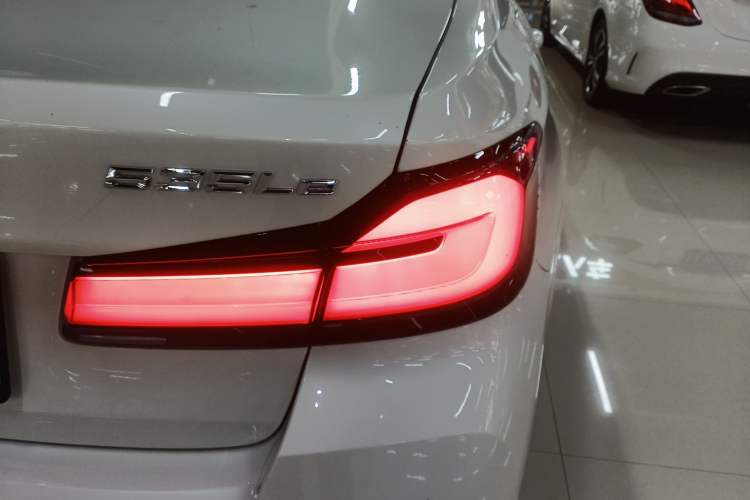Used BMW 5 Series New Energy 2022 Second Facelift 535Le Pioneer Edition M Sport Package Exterior 3