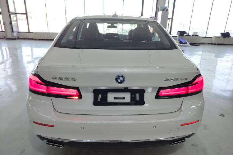 Used BMW 5 Series New Energy 2022 Updated Version 535Le Luxury Package Exterior 4