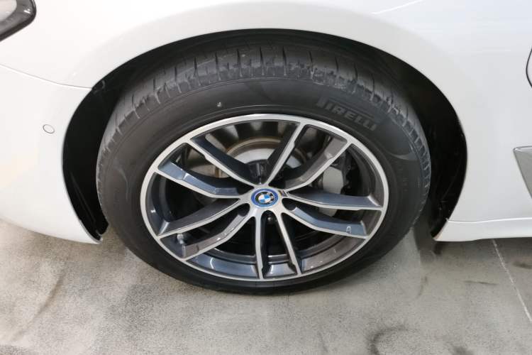 Used BMW 5 Series New Energy 2022 Second Facelift 535Le M Sport Package Exterior 7